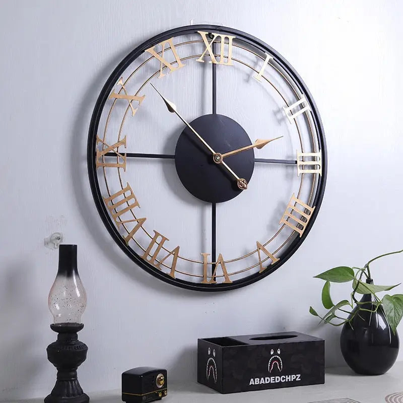 Suuri roomalaisnumeroinen design-seinäkello – kuva 3