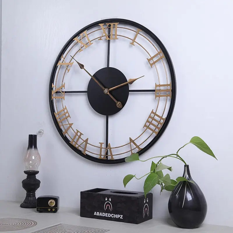 Suuri roomalaisnumeroinen design-seinäkello – kuva 7