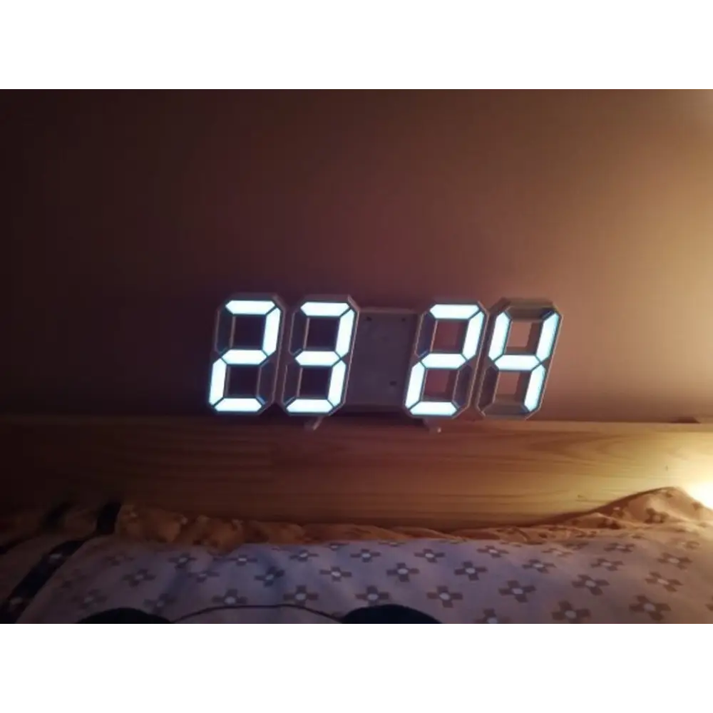 Digitaalinen LED-seinäkello – kuva 6