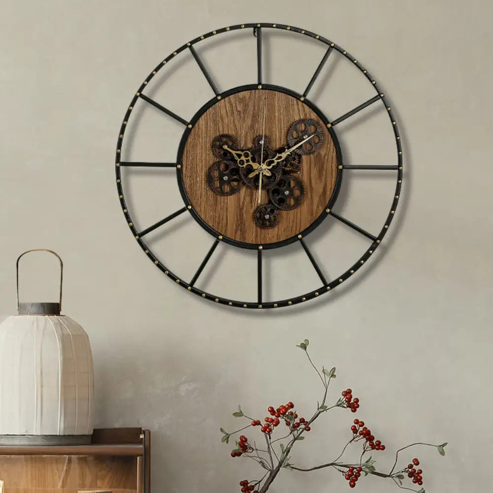 Design-seinäkello rataskuviolla – kuva 2