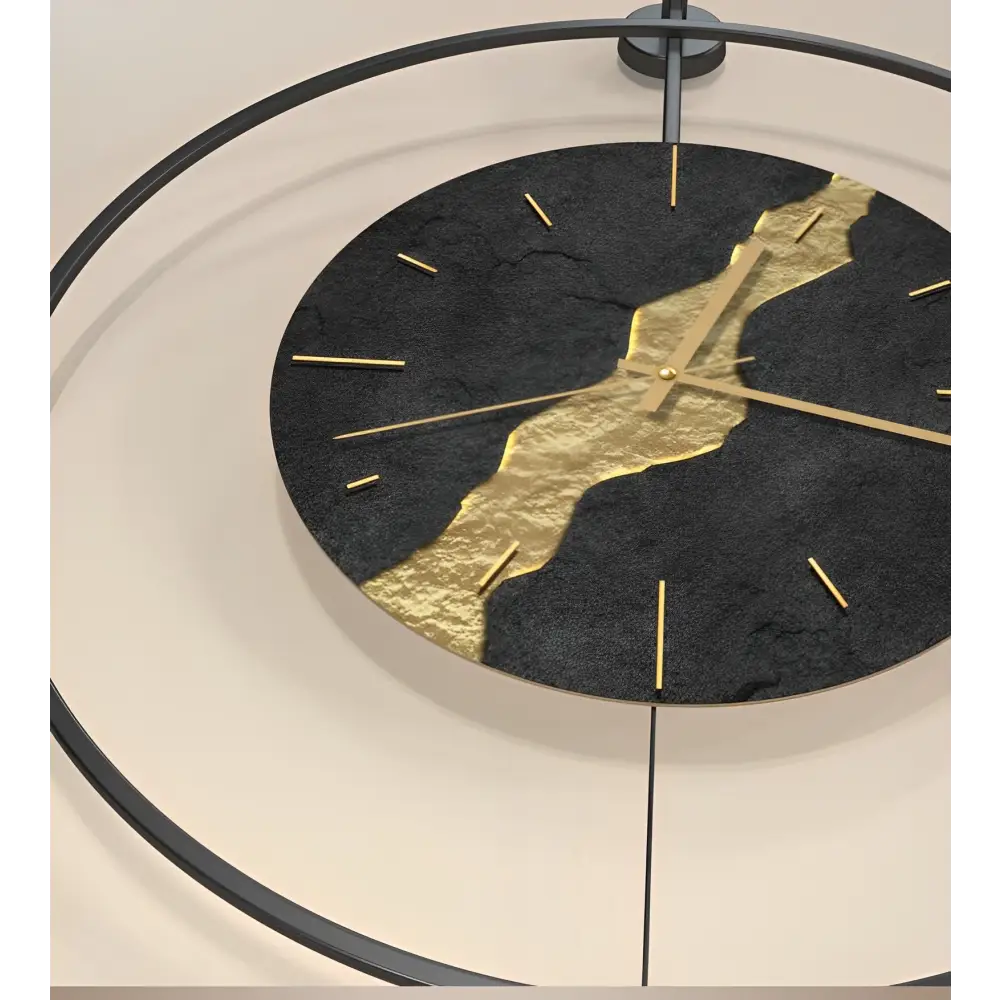 Musta-kultainen kintsugi-heiluriseinäkello